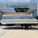 2023 PARTY BARGE 20 DLX - Sun Tracker
