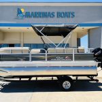 2023 PARTY BARGE 18 DLX - Sun Tracker